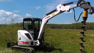 Аренда экскаватора погрузчика с ямобуром в Губаха цена от 1545 руб